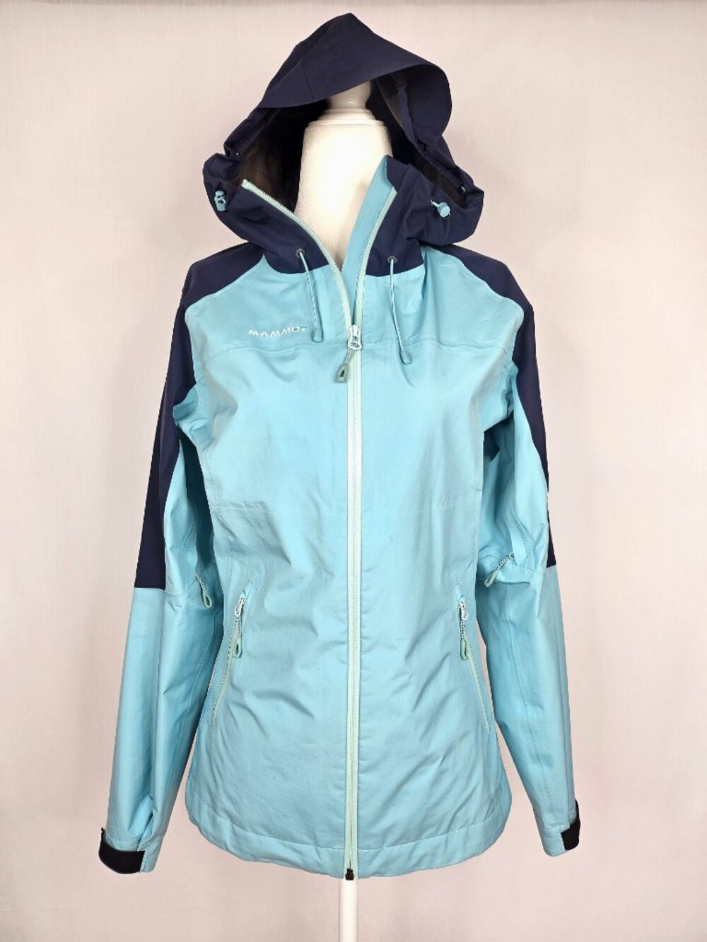 Mammut | GORE-TEX Waterproof Rain Shell Jacket | Women's XS